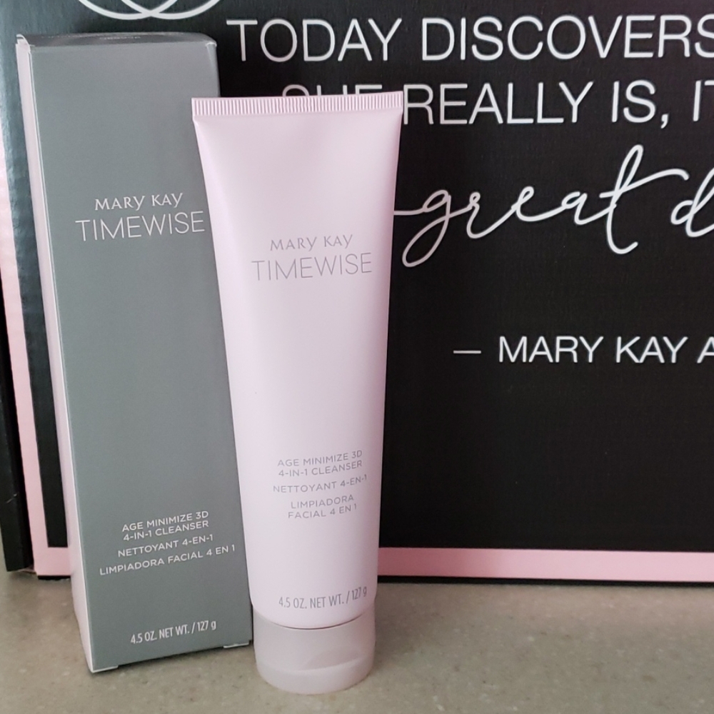 NWOT Mary Kay Timewise Cleanser, Combination/Oily